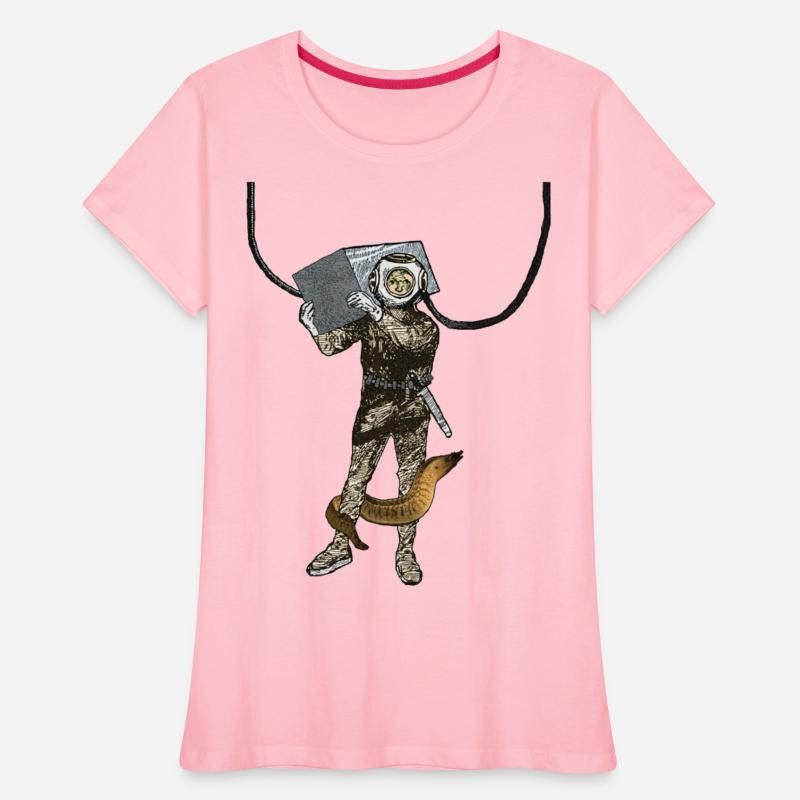 Vintage Salvage Helmet Diver with an Eel URM