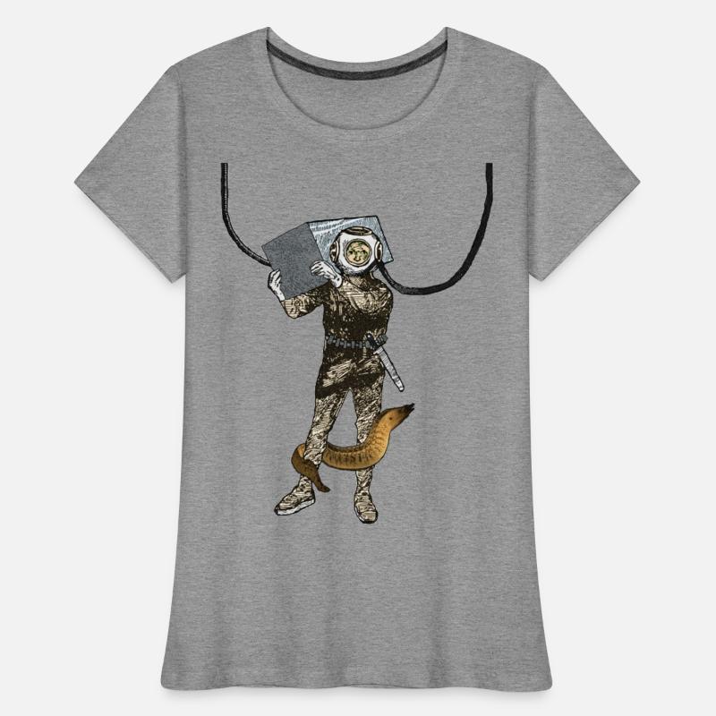 Vintage Salvage Helmet Diver with an Eel URM